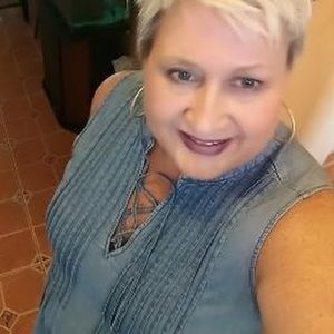 Meet your Posher, Joni